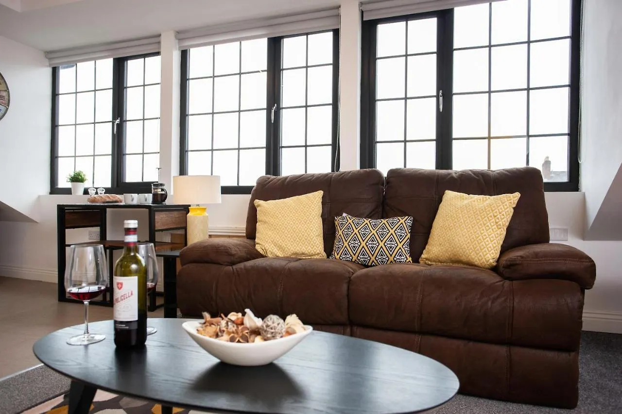 Oakstays - Bright, Spacious Gem Newcastle upon Tyne